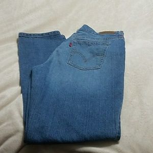 Levis
